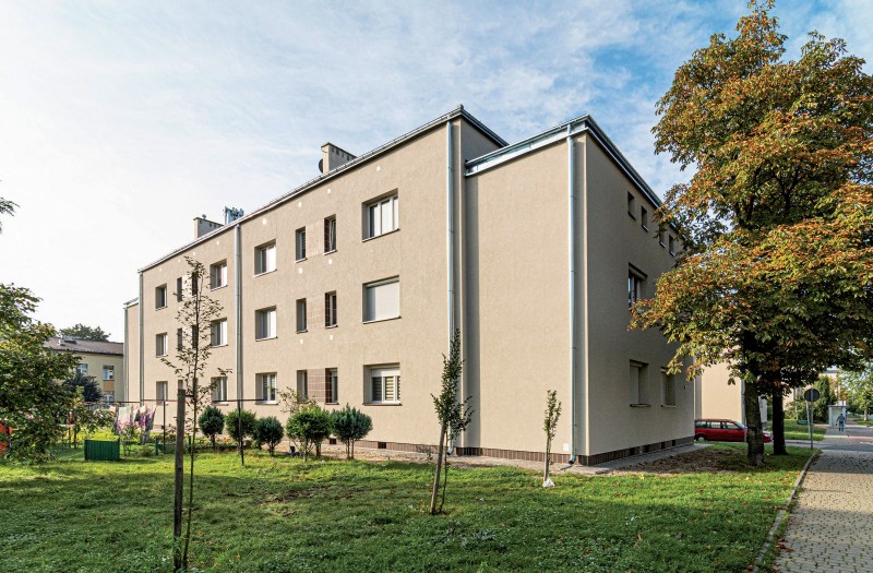 Budynek przy ul. Ks. J. Popiełuszki 29 w Stalowej Woli –Fasada Roku 2020 w kategorii „budynek
po termomodernizacji”.
Fot. Baumit
