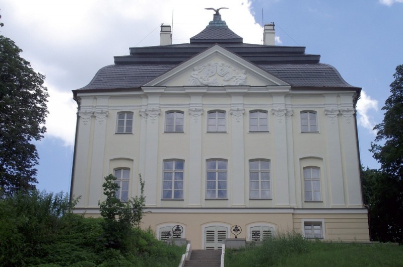Pałac Stary w Ostromecku. Krzemoorganiczne farby elewacyjne Silcosan.