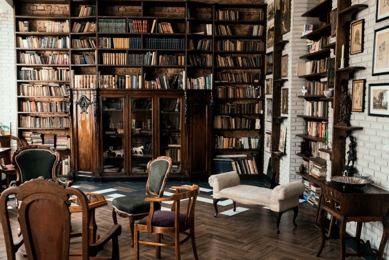 Biblioteka – jedno z najbardziej urokliwych miejsc w Pałacu Malina.
Fot. The Snap Shots