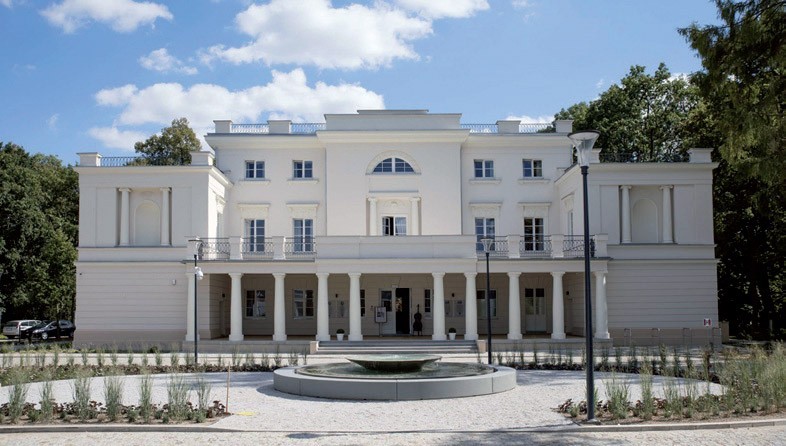 Pałac w Jankowicach –
Fasada Roku 2018
w kategorii „budynek
historyczny
po renowacji”.
Fot. Baumit
