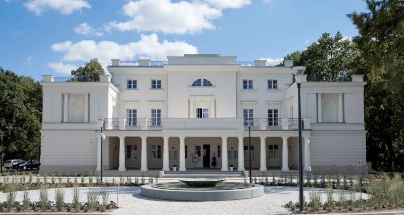W 2018 r. tytuł Fasady
Roku w kategorii
„budynek historyczny
po renowacji” otrzymał
Pałac w Jankowicach.
Komu w tym roku
dopisze najwięcej
szczęścia? Fot. Baumit