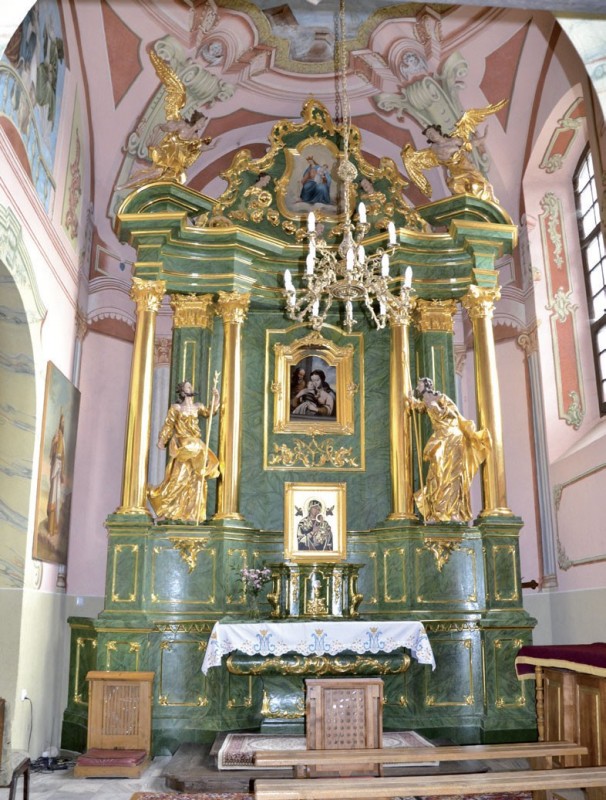 Ołtarz w kaplicy kościoła pw. Przemienienia Pańskiego w Tarnogrodzie – po pracach konserwatorskich
