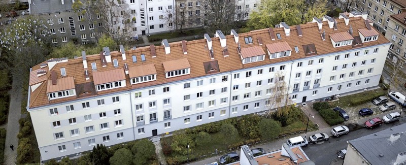 Budynek mieszkalny
przy ulicy Tureckiej
w Warszawie – widok
lukarn dachowych