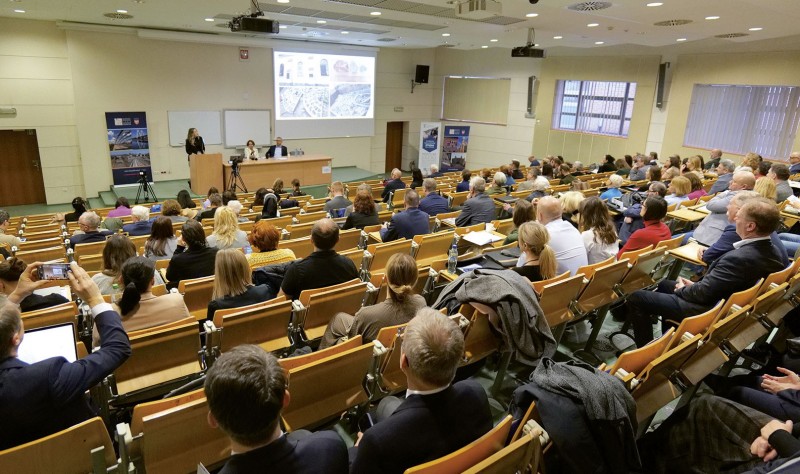 Uczestnicy XXII EKIR w sali wykładowej UAFM