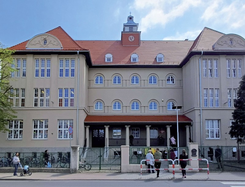 Szkoła w Śremie, front po remoncie