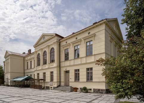 Siedziba Środowiskowego Domu Samopomocy w Reszlu – wyróżnienie w kategorii „budynek zabytkowy po renowacji”. Fot. Baumit