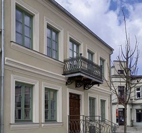 Budynek przy Placu Wolności 3 w Kłodawie – wyróżnienie specjalne w kategorii „budynek zabytkowy po renowacji”. Fot. Baumit